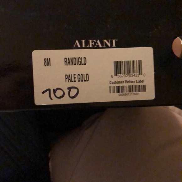 heels - Picture 2 of 2